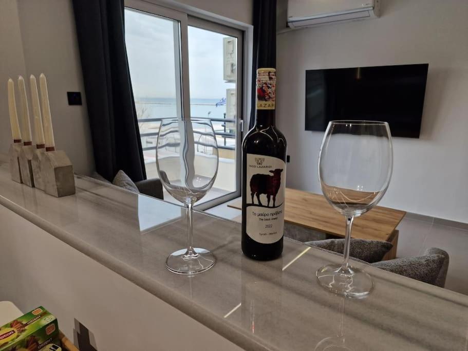 Patras Blue Sea And Sky Deluxe Apartment Esterno foto