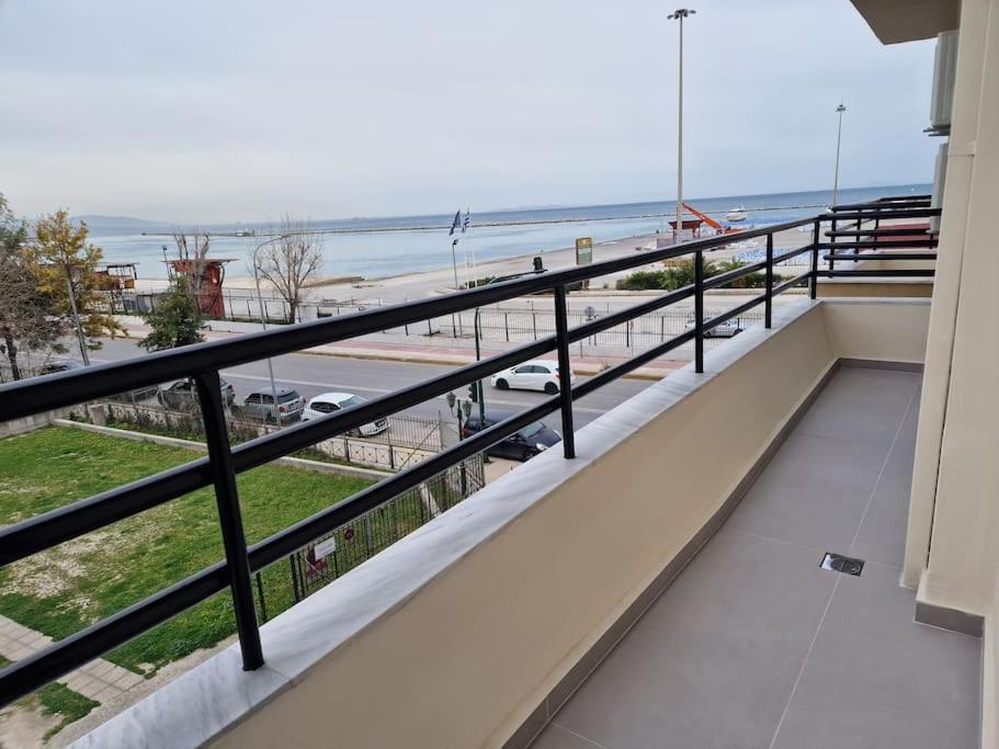 Patras Blue Sea And Sky Deluxe Apartment Esterno foto